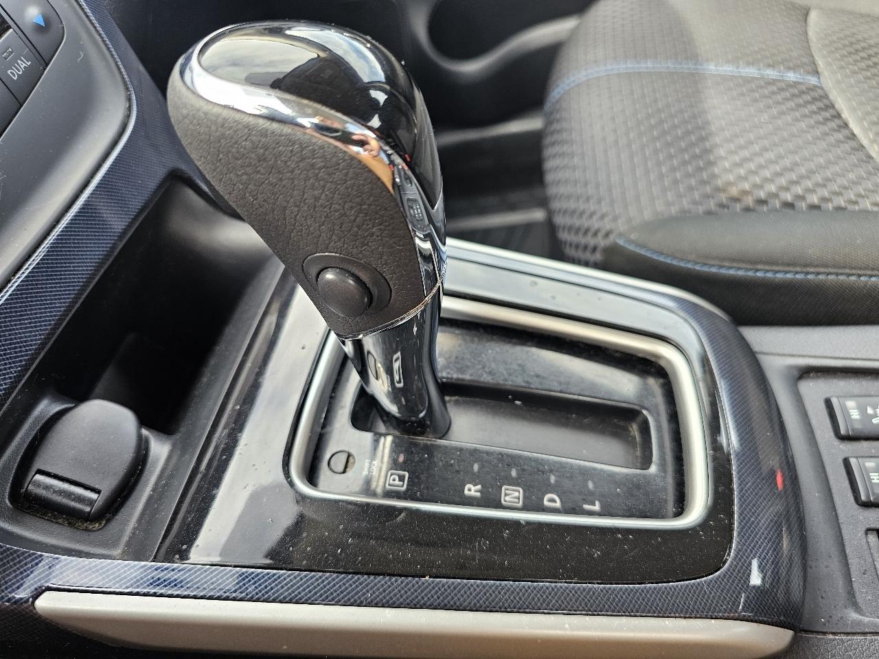 Nissan Sentra SR 4D Sedan 2019