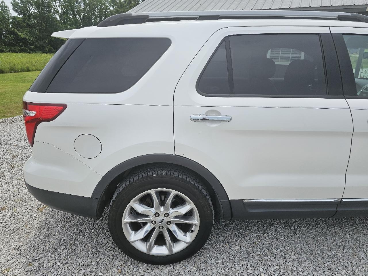 Ford Explorer Limited FWD 2012