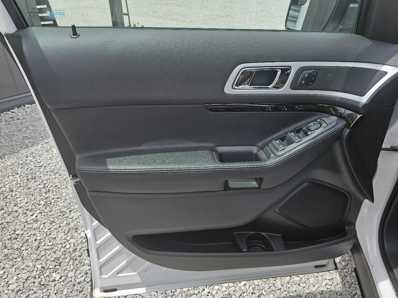 Ford Explorer Limited FWD 2012
