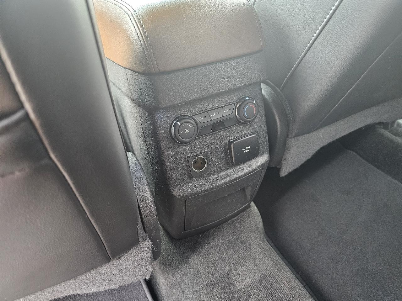 Ford Explorer Limited FWD 2012