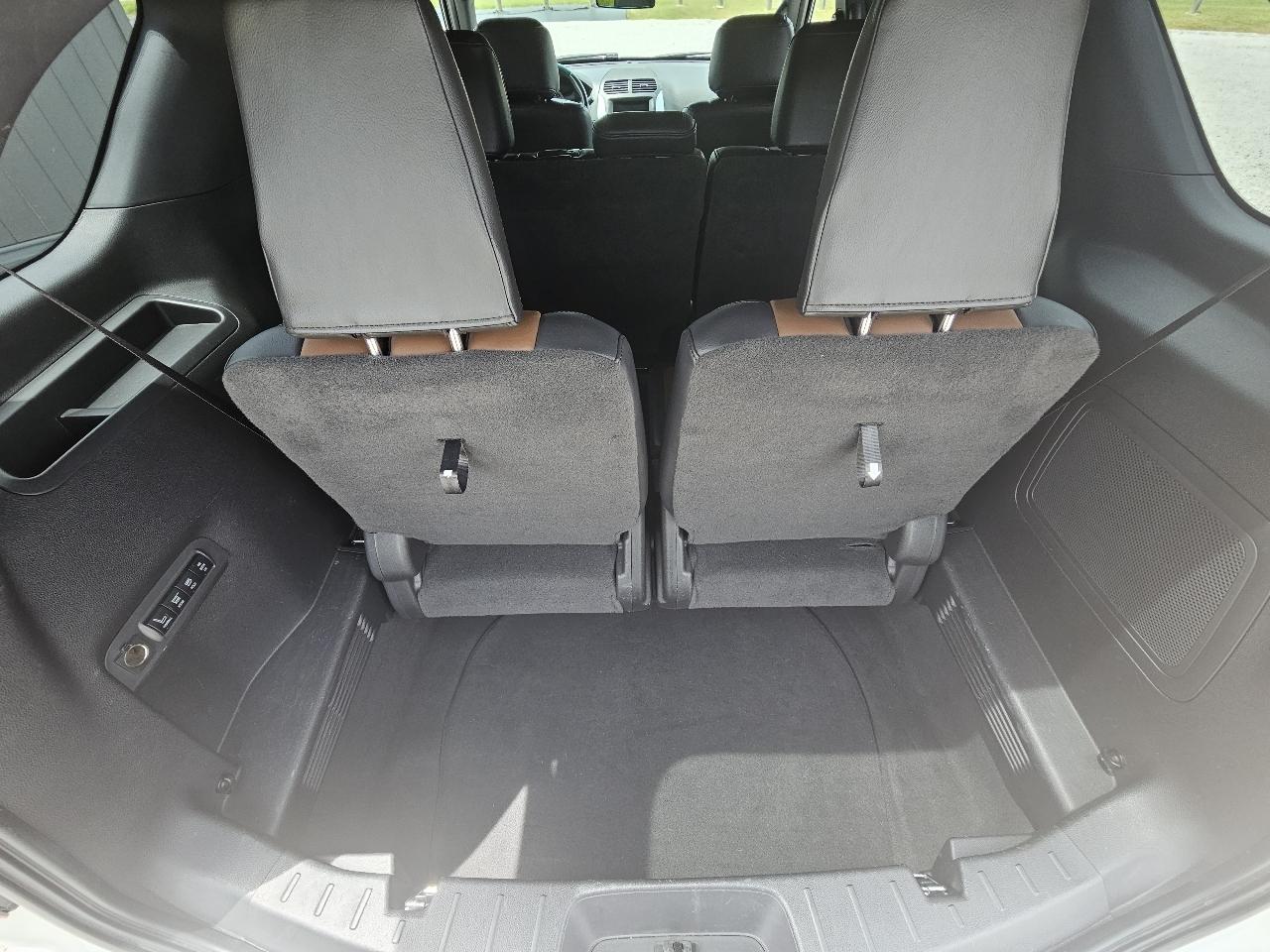 Ford Explorer Limited FWD 2012