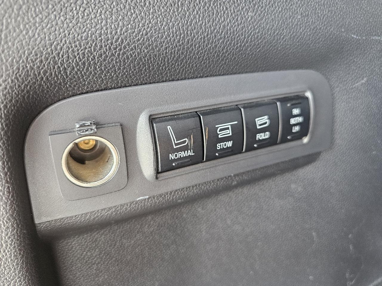 Ford Explorer Limited FWD 2012