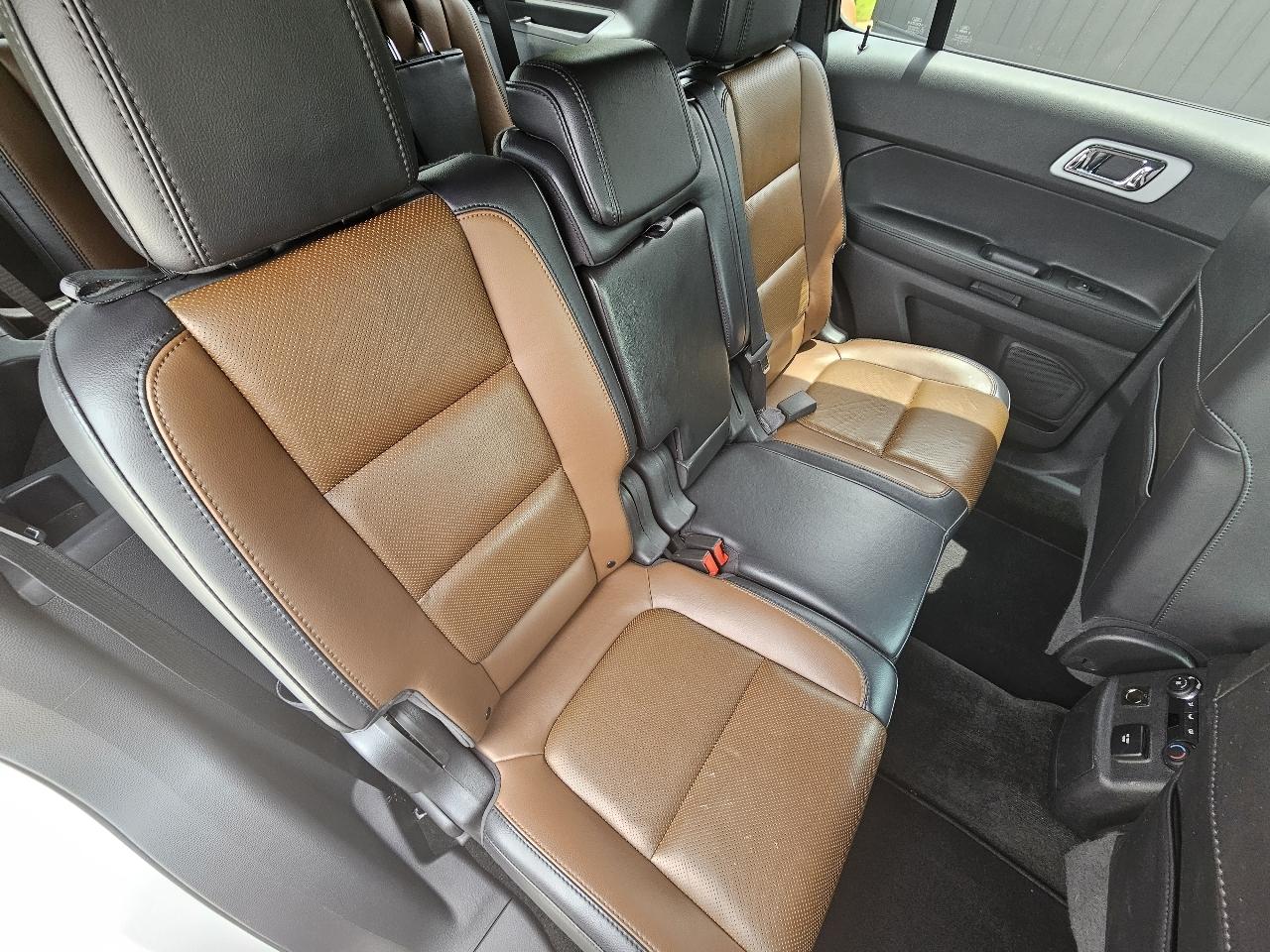 Ford Explorer Limited FWD 2012