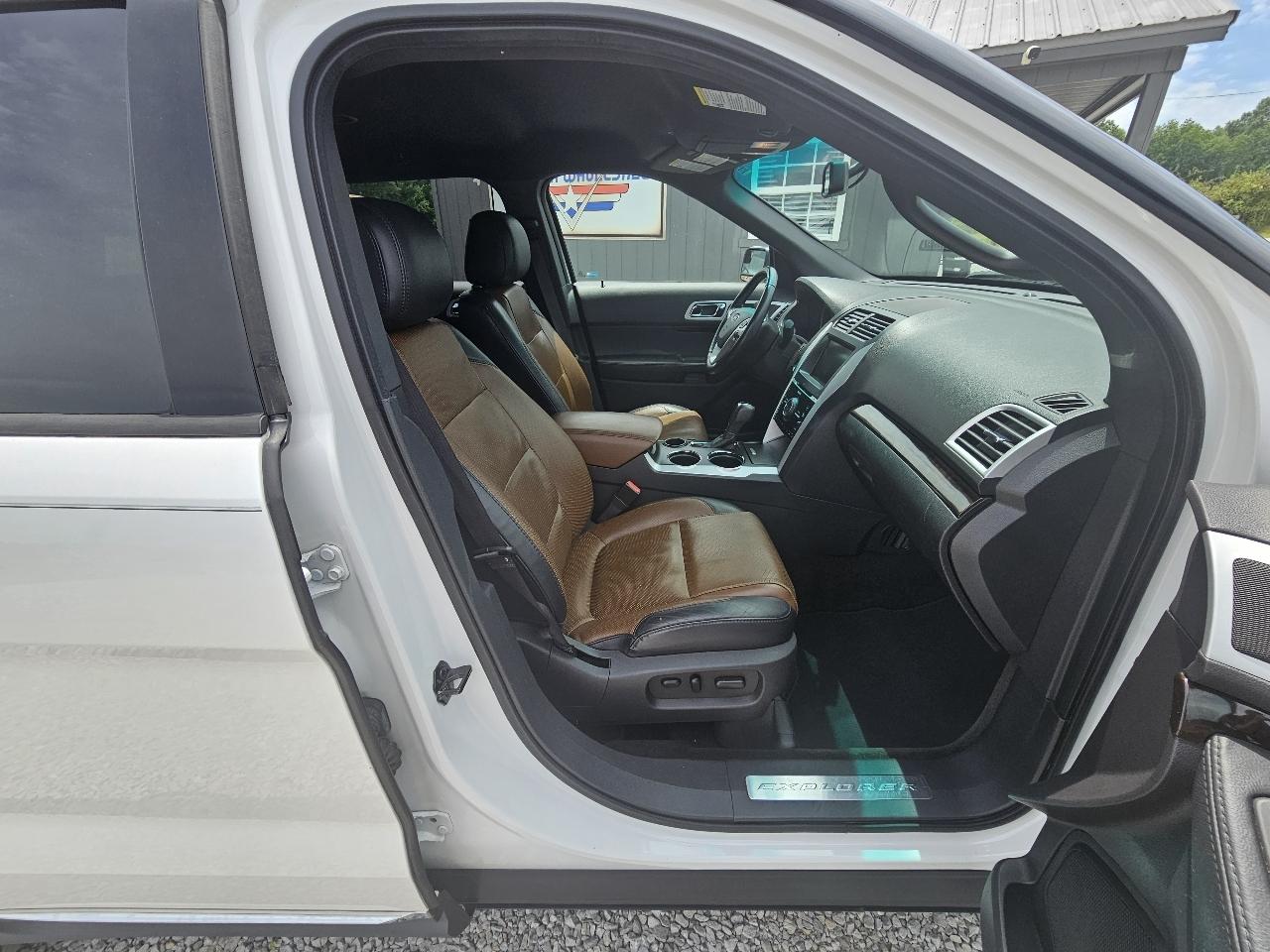 Ford Explorer Limited FWD 2012