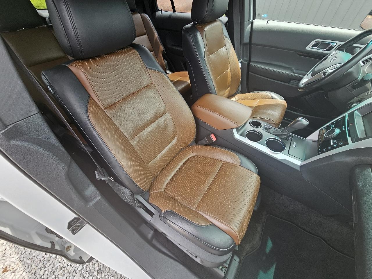 Ford Explorer Limited FWD 2012