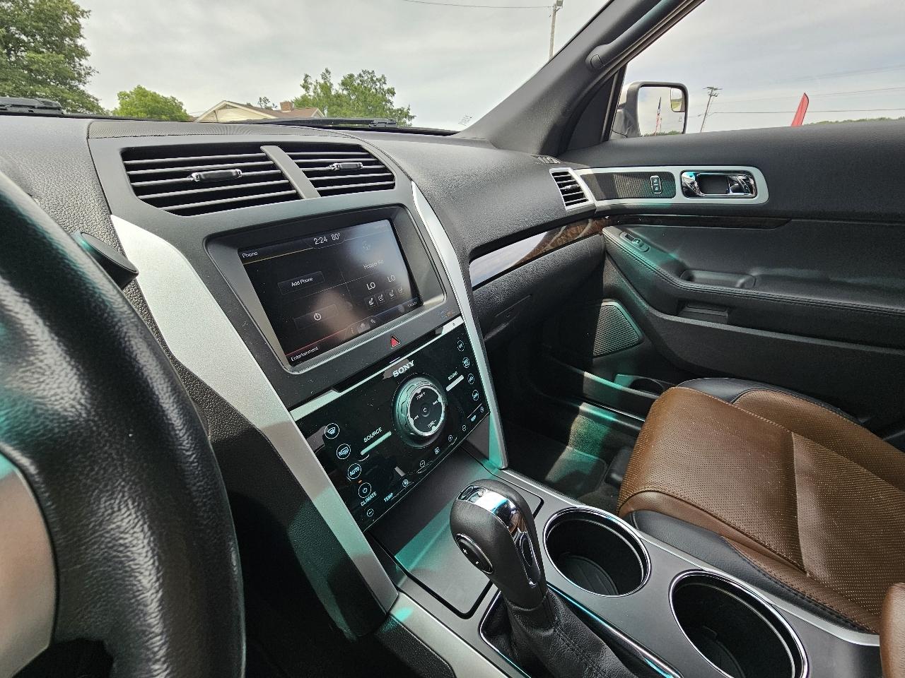 Ford Explorer Limited FWD 2012