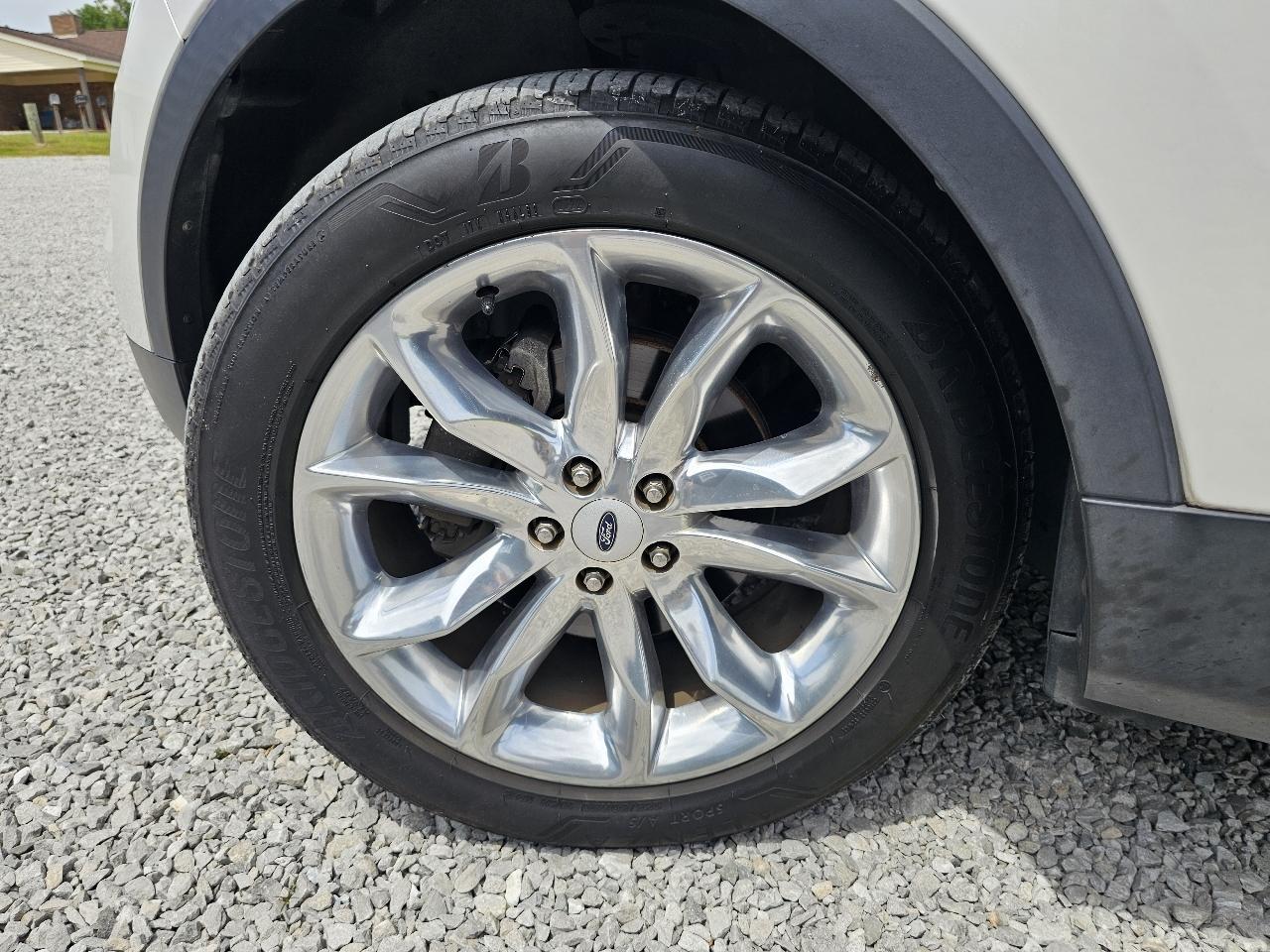 Ford Explorer Limited FWD 2012