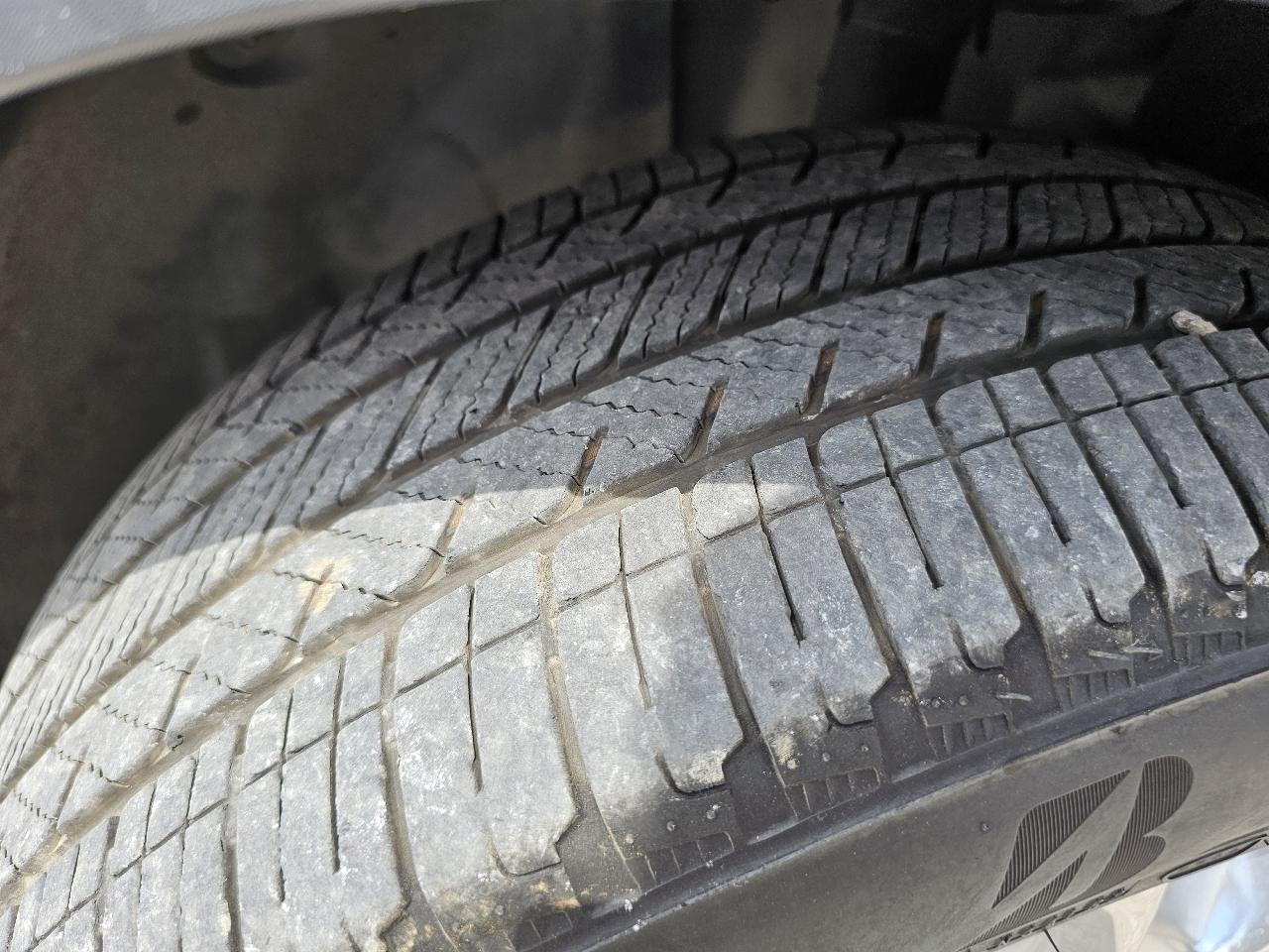 Ford Explorer Limited FWD 2012