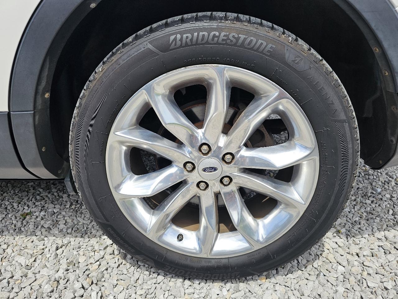 Ford Explorer Limited FWD 2012