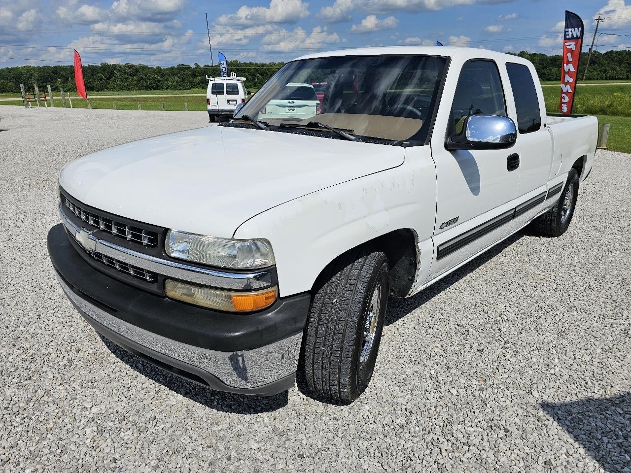 Chevrolet Silverado 1500 LS Ext. Cab 2WD 2000