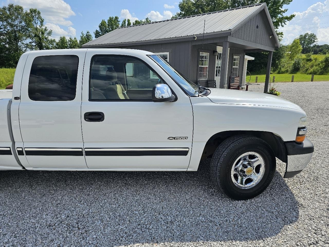 Chevrolet Silverado 1500 LS Ext. Cab 2WD 2000