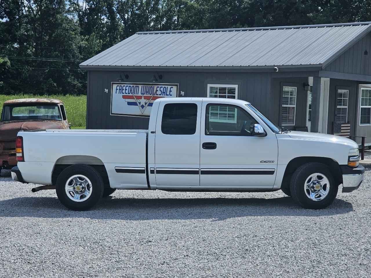 Chevrolet Silverado 1500 LS Ext. Cab 2WD 2000