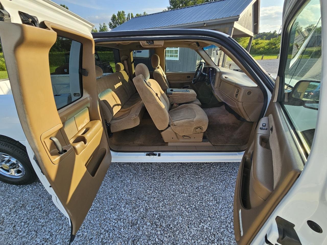 Chevrolet Silverado 1500 LS Ext. Cab 2WD 2000