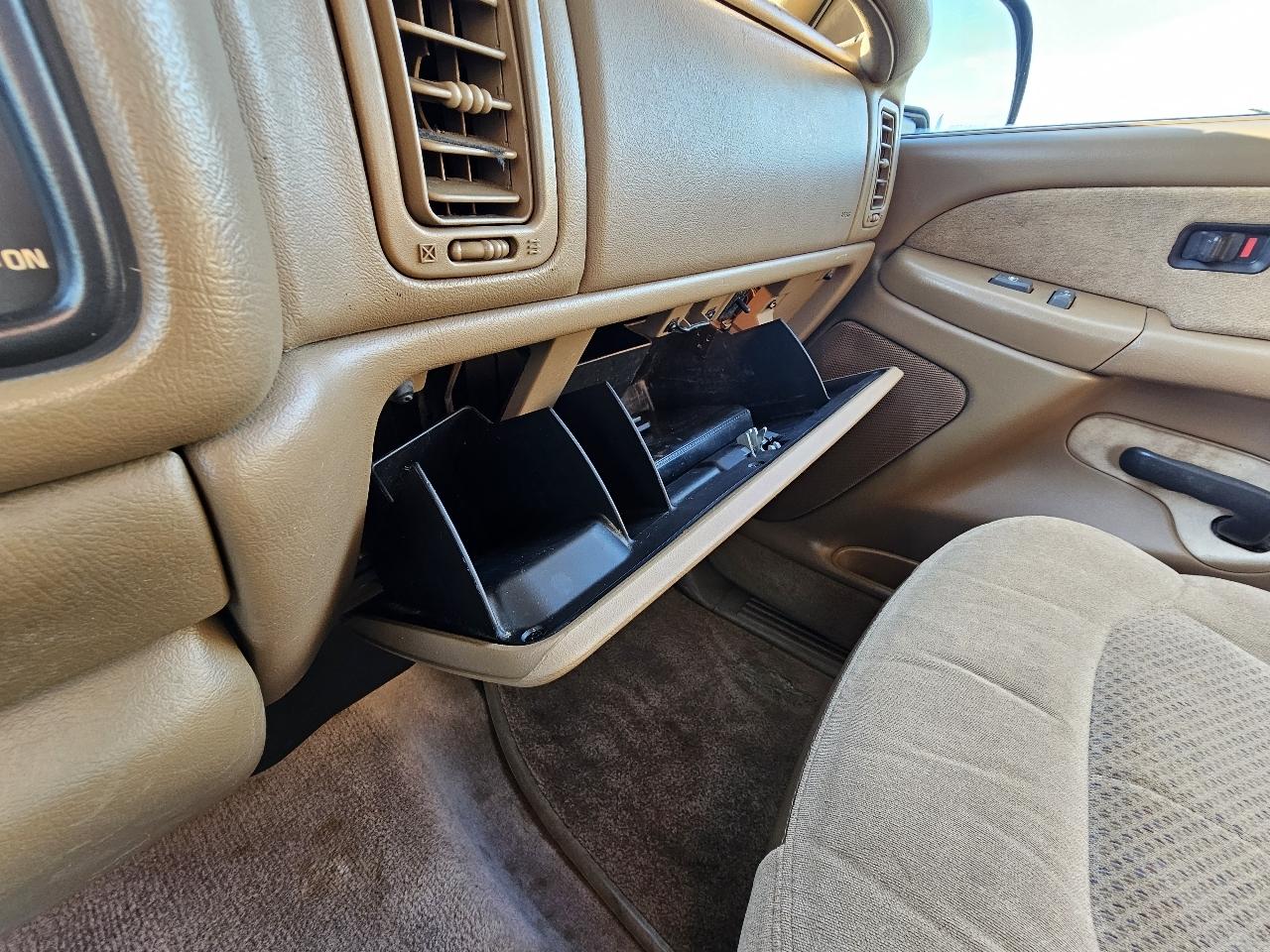 Chevrolet Silverado 1500 LS Ext. Cab 2WD 2000