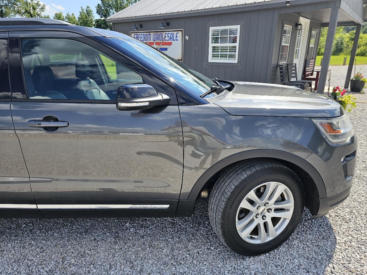 Ford Explorer XLT 4WD 2018