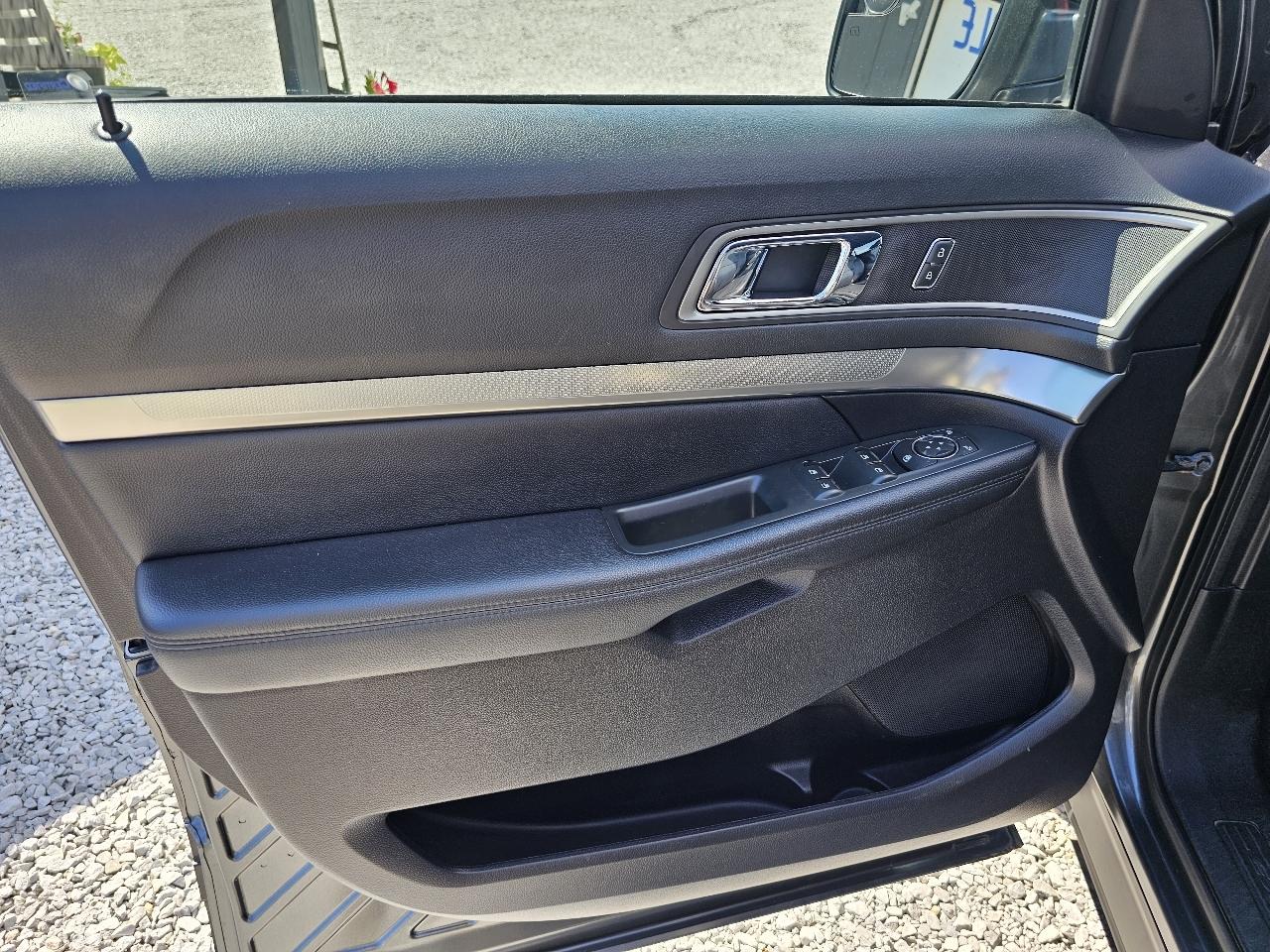 Ford Explorer XLT 4WD 2018