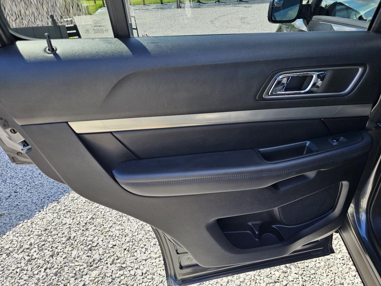 Ford Explorer XLT 4WD 2018