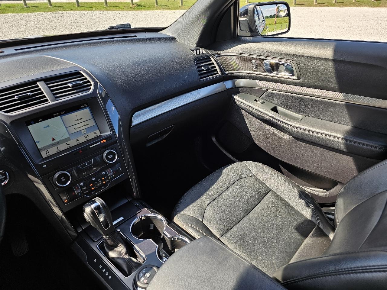 Ford Explorer XLT 4WD 2018