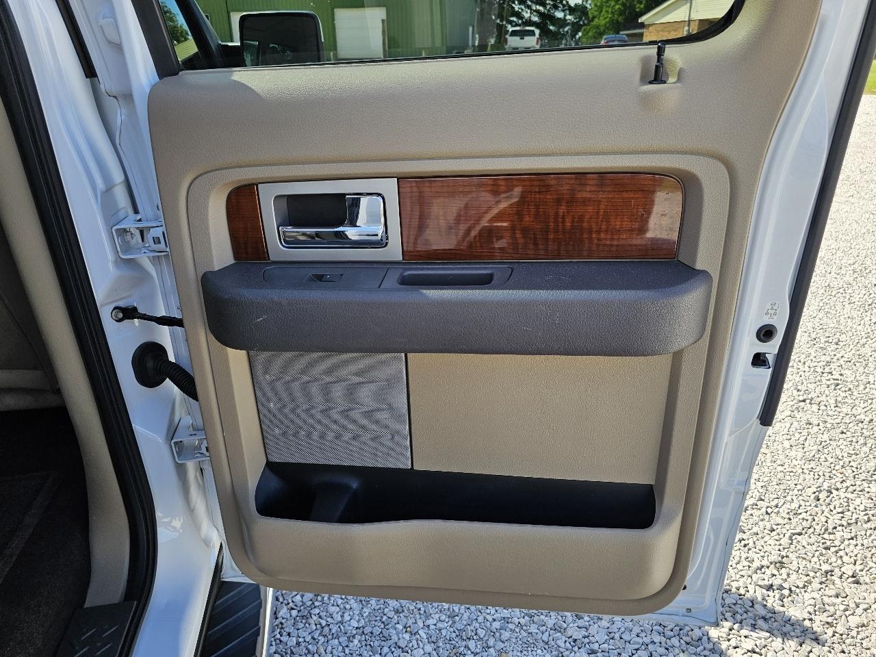 Ford F-150 Lariat SuperCrew 5.5-ft. Bed 4WD 2010