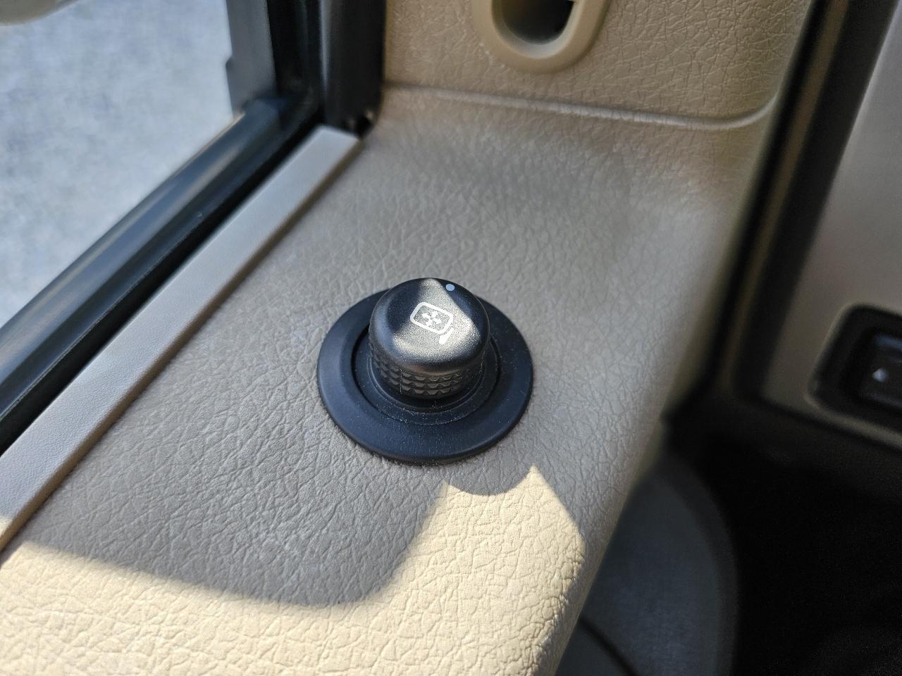 Ford F-150 Lariat SuperCrew 5.5-ft. Bed 4WD 2010