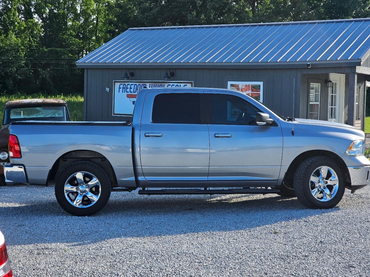 RAM 1500 Classic Big Horn 4x4 Crew Cab 5'7" Box 2019