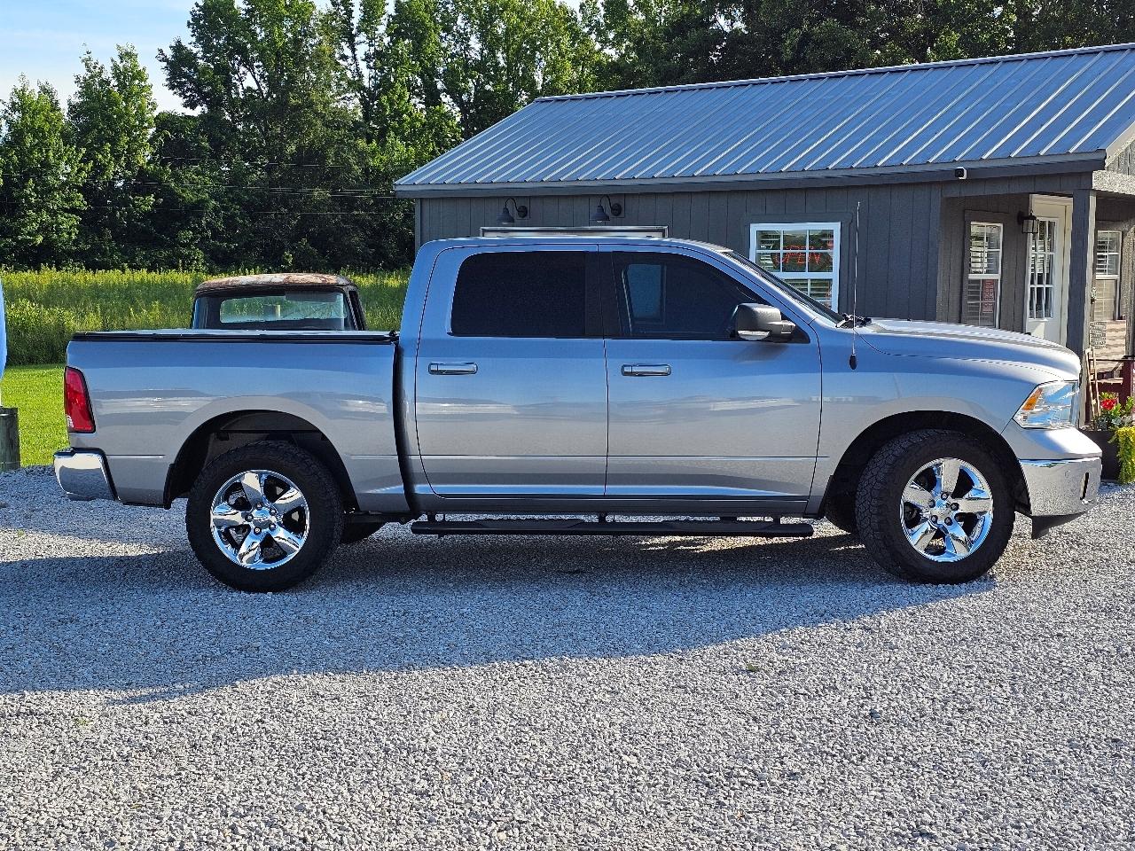 RAM 1500 Classic Big Horn 4x4 Crew Cab 5'7" Box 2019