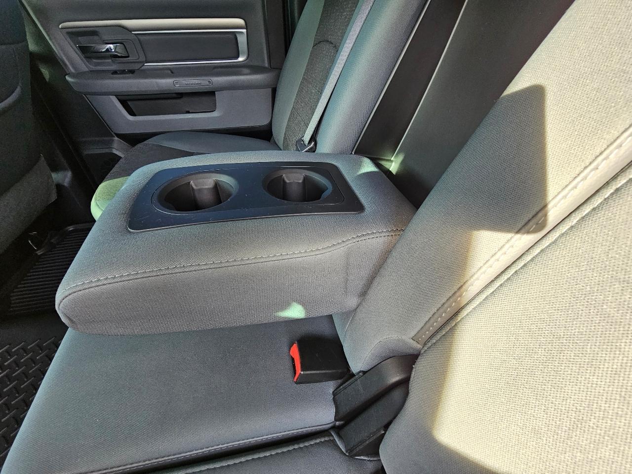RAM 1500 Classic Big Horn 4x4 Crew Cab 5'7" Box 2019