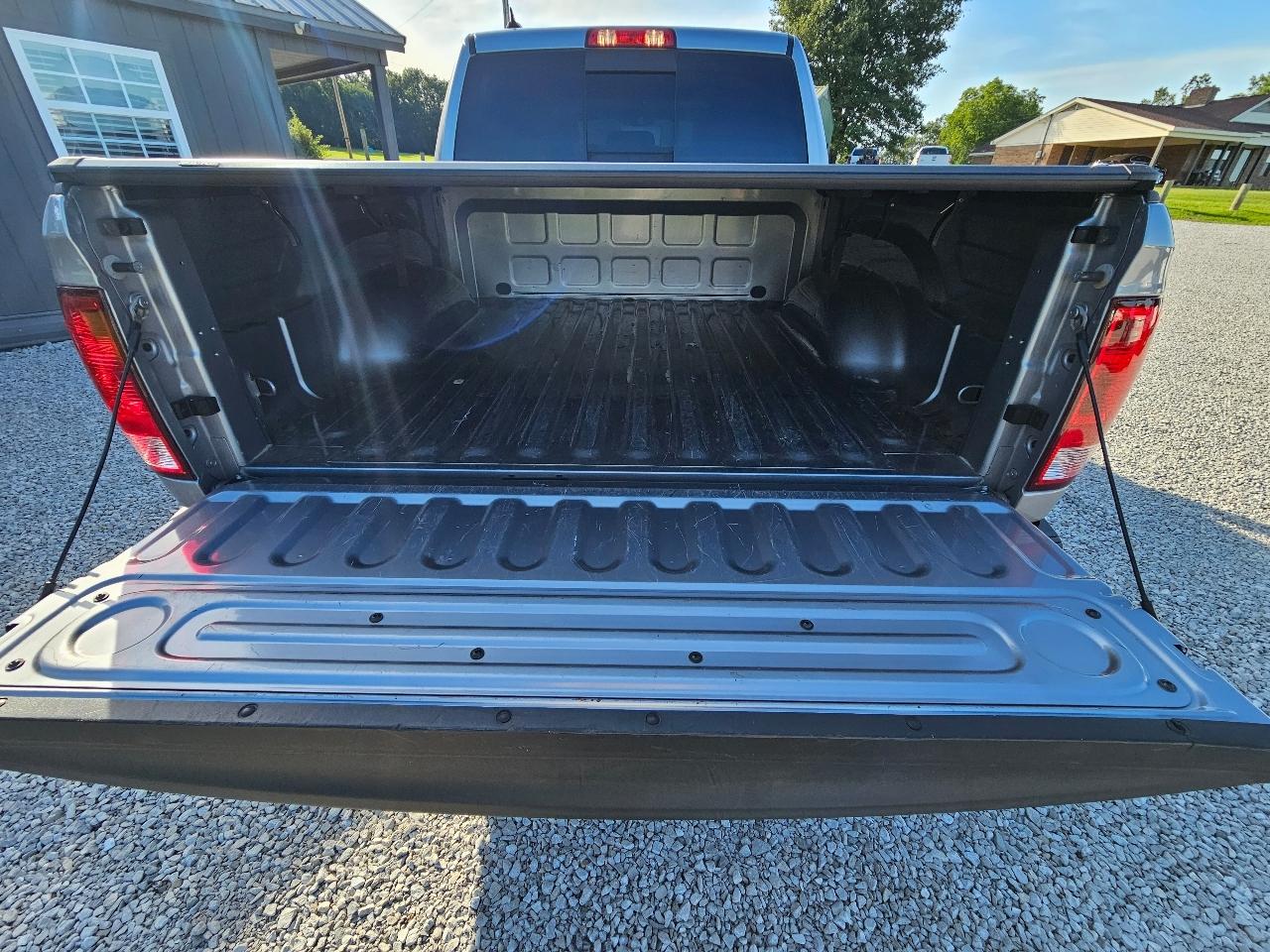 RAM 1500 Classic Big Horn 4x4 Crew Cab 5'7" Box 2019