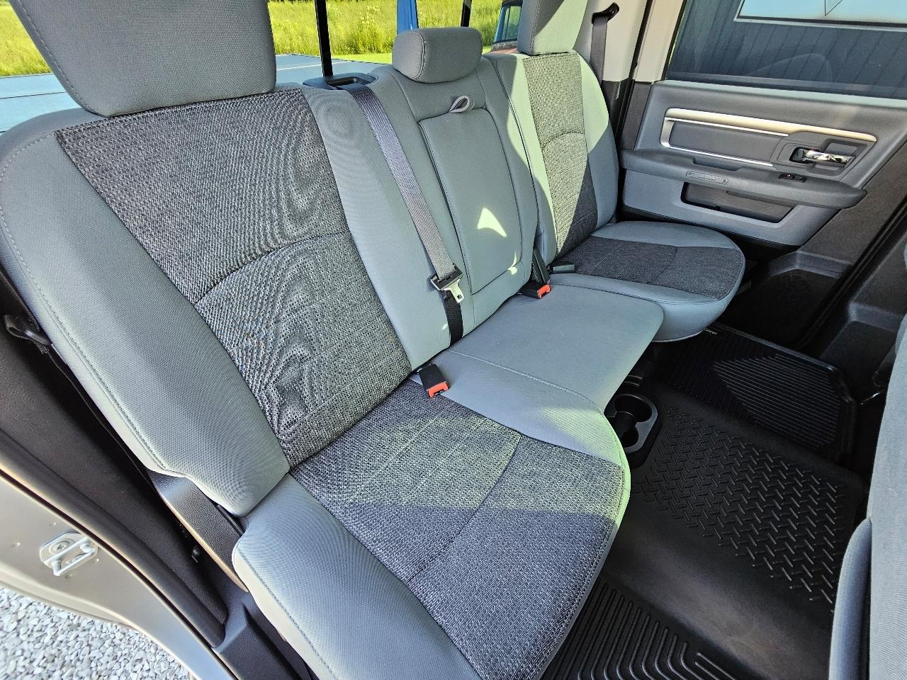 RAM 1500 Classic Big Horn 4x4 Crew Cab 5'7" Box 2019