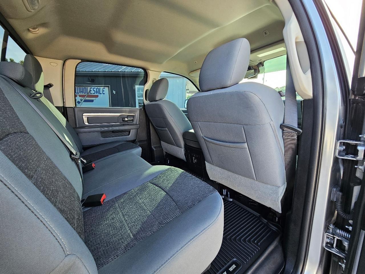 RAM 1500 Classic Big Horn 4x4 Crew Cab 5'7" Box 2019