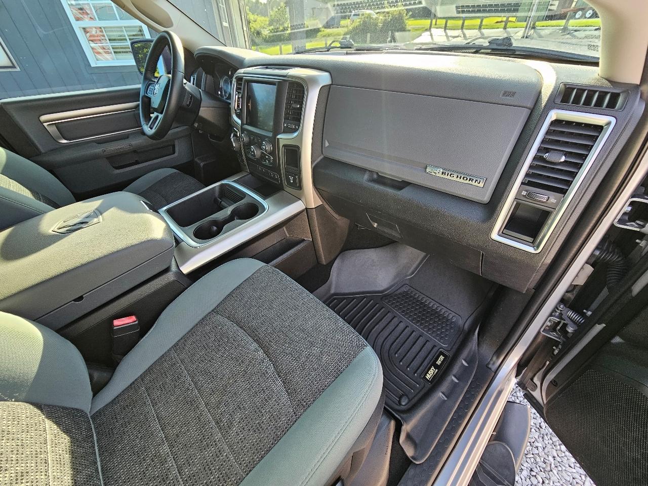 RAM 1500 Classic Big Horn 4x4 Crew Cab 5'7" Box 2019