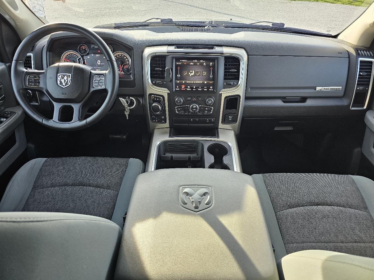 RAM 1500 Classic Big Horn 4x4 Crew Cab 5'7" Box 2019