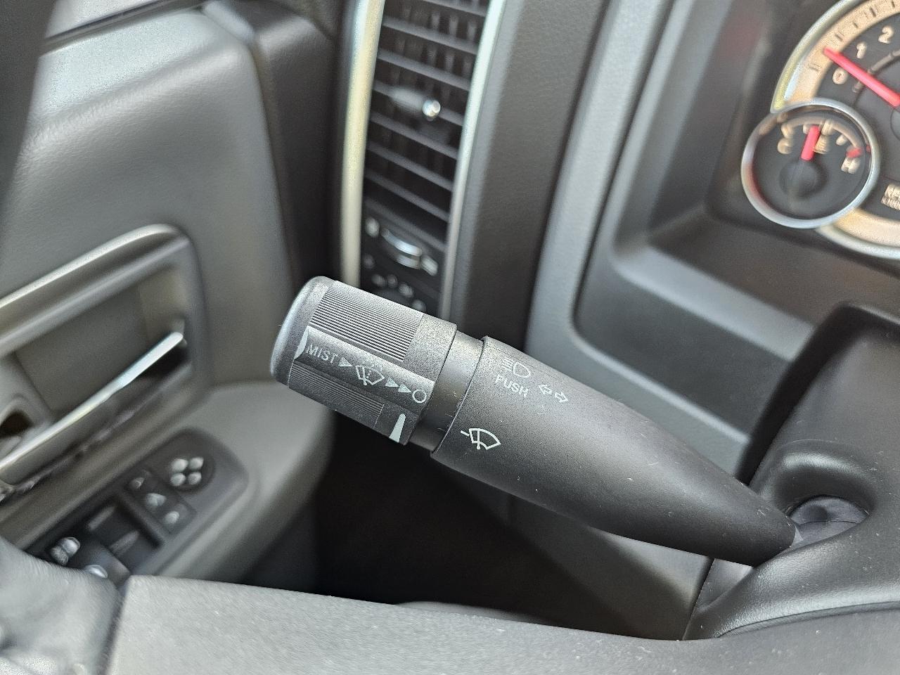 RAM 1500 Classic Big Horn 4x4 Crew Cab 5'7" Box 2019