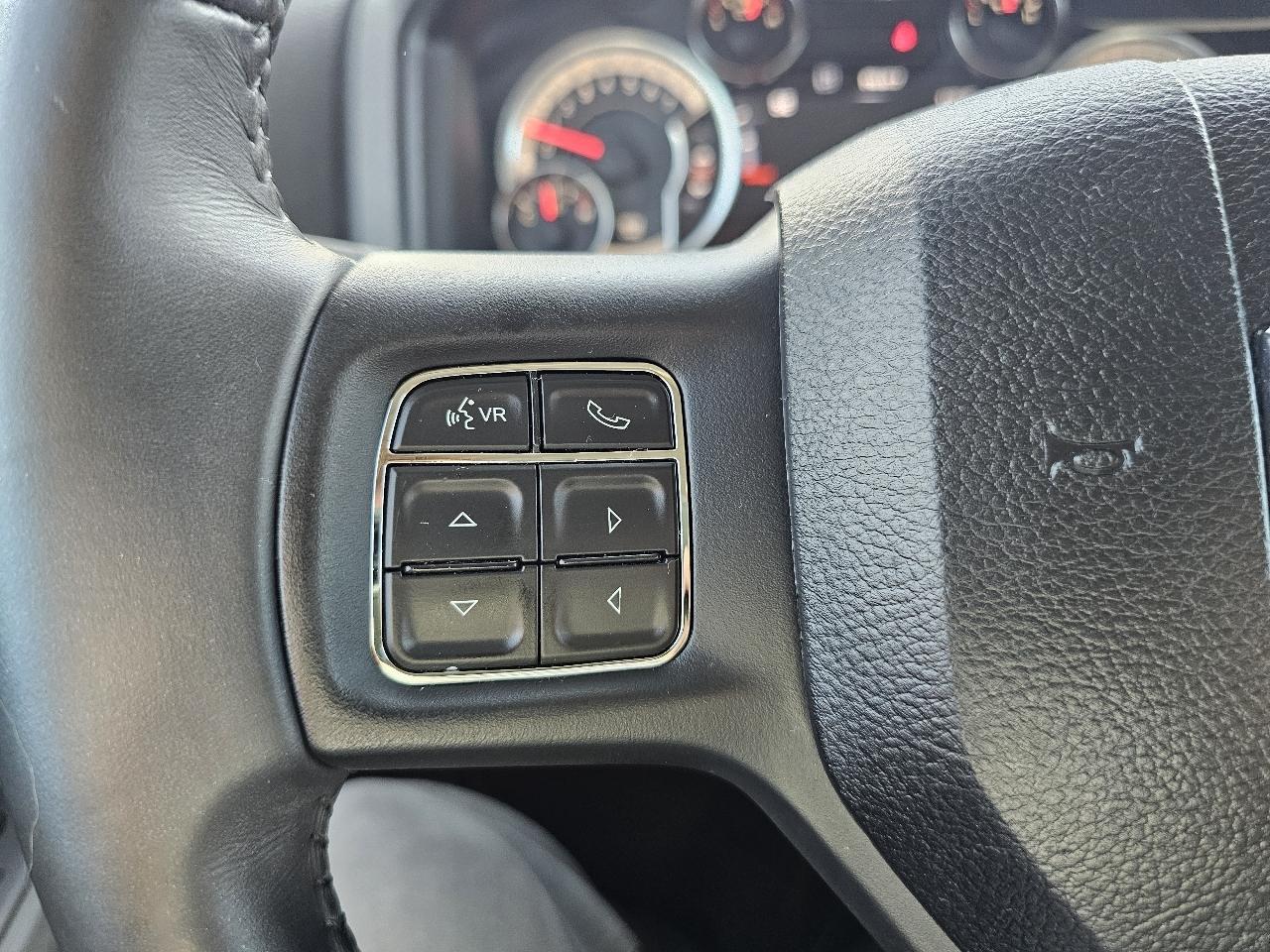RAM 1500 Classic Big Horn 4x4 Crew Cab 5'7" Box 2019