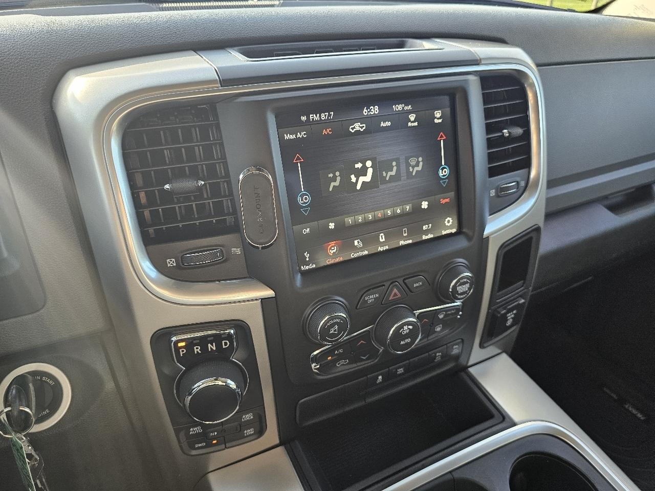 RAM 1500 Classic Big Horn 4x4 Crew Cab 5'7" Box 2019