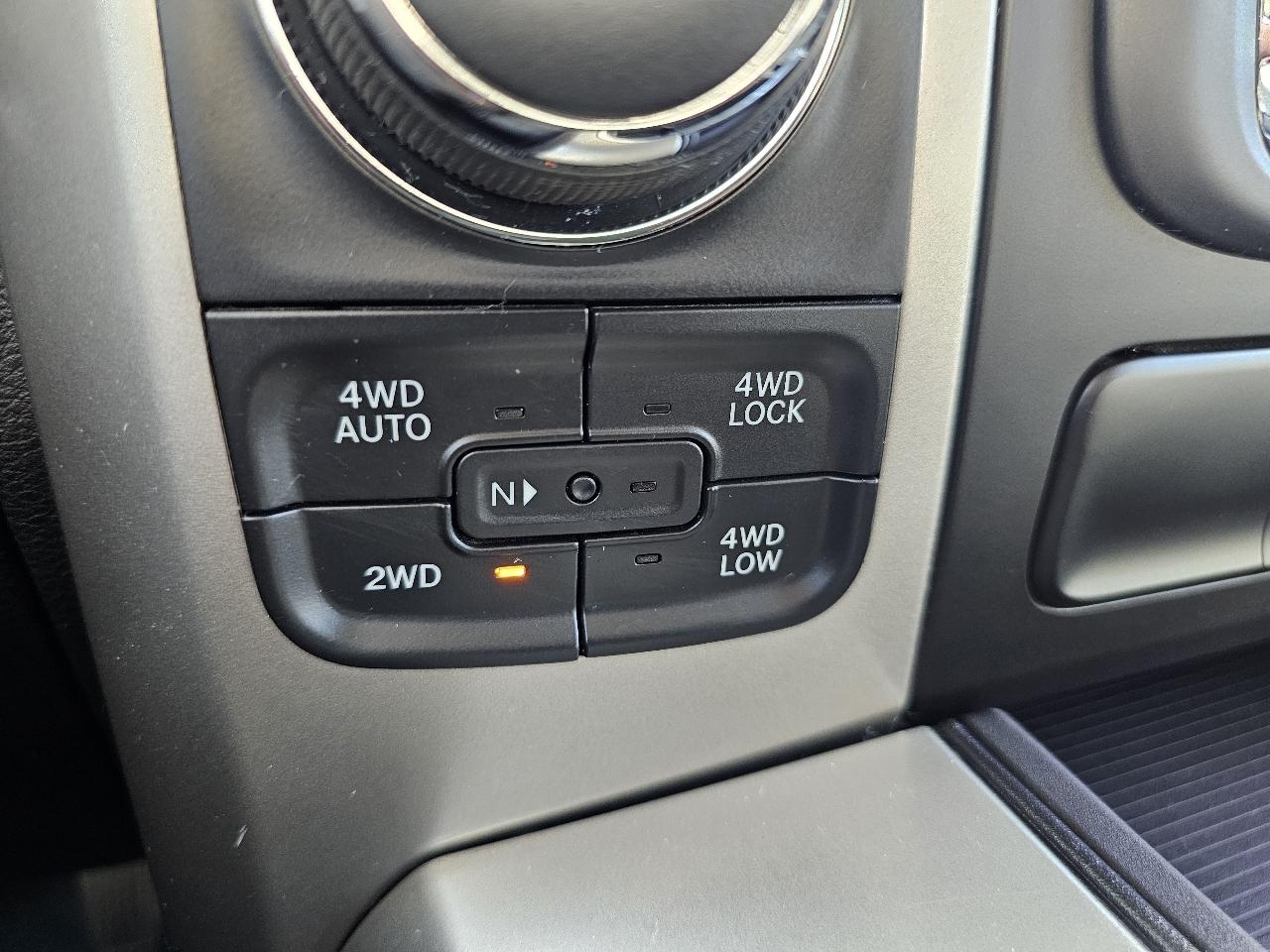 RAM 1500 Classic Big Horn 4x4 Crew Cab 5'7" Box 2019