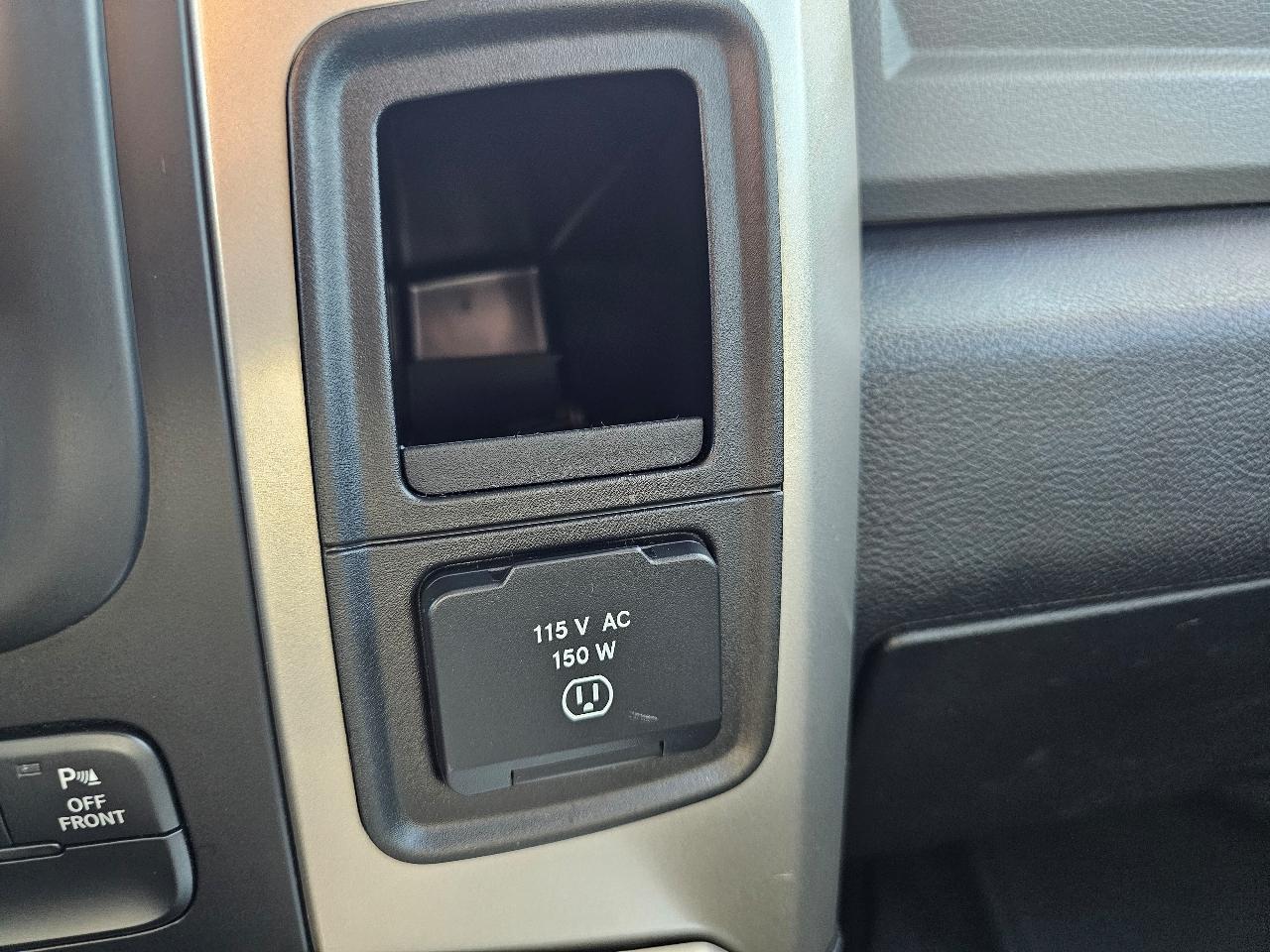 RAM 1500 Classic Big Horn 4x4 Crew Cab 5'7" Box 2019