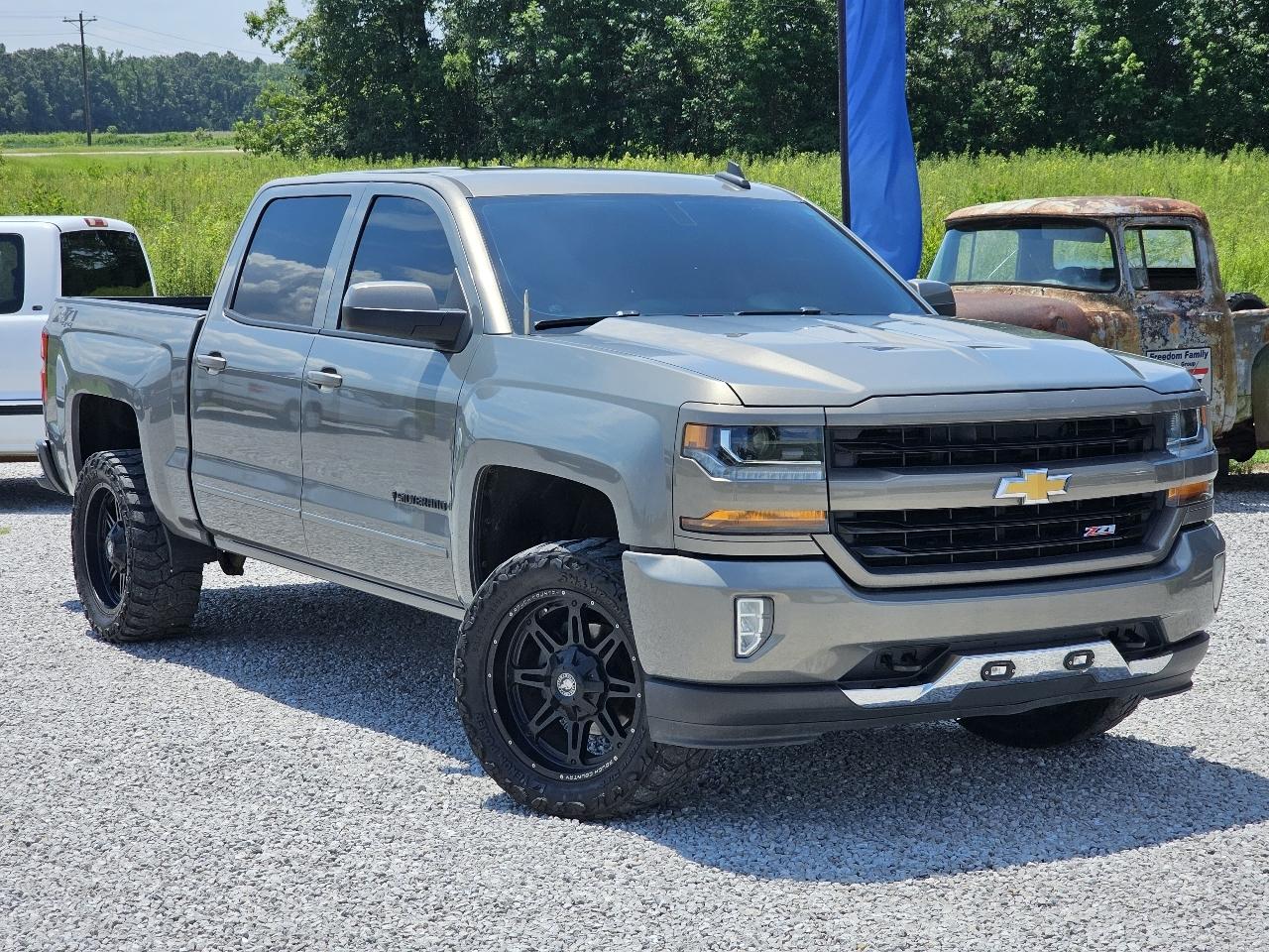 Chevrolet Silverado 1500 LT Z71 Crew Cab 4WD 2017