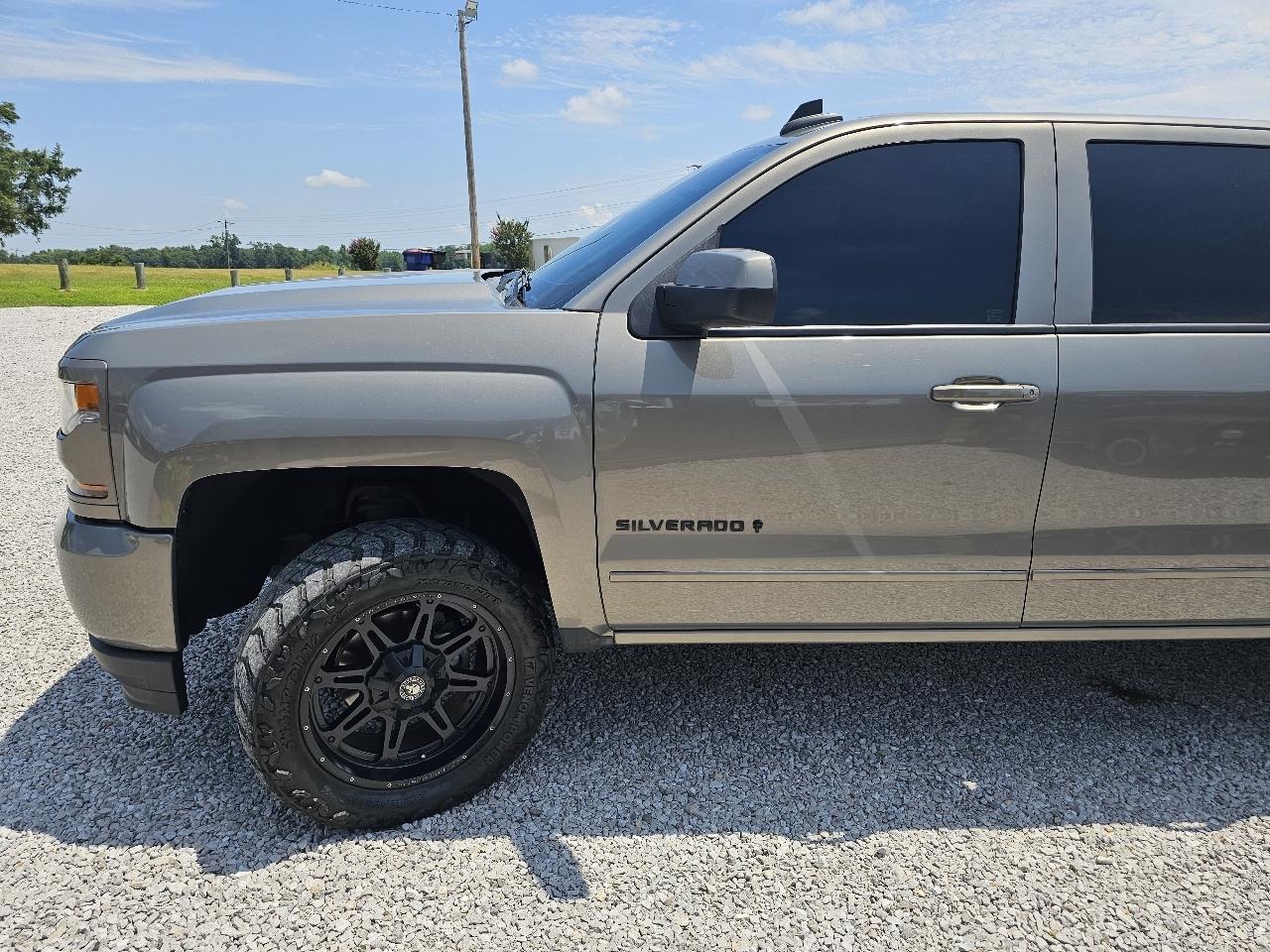 Chevrolet Silverado 1500 LT Z71 Crew Cab 4WD 2017