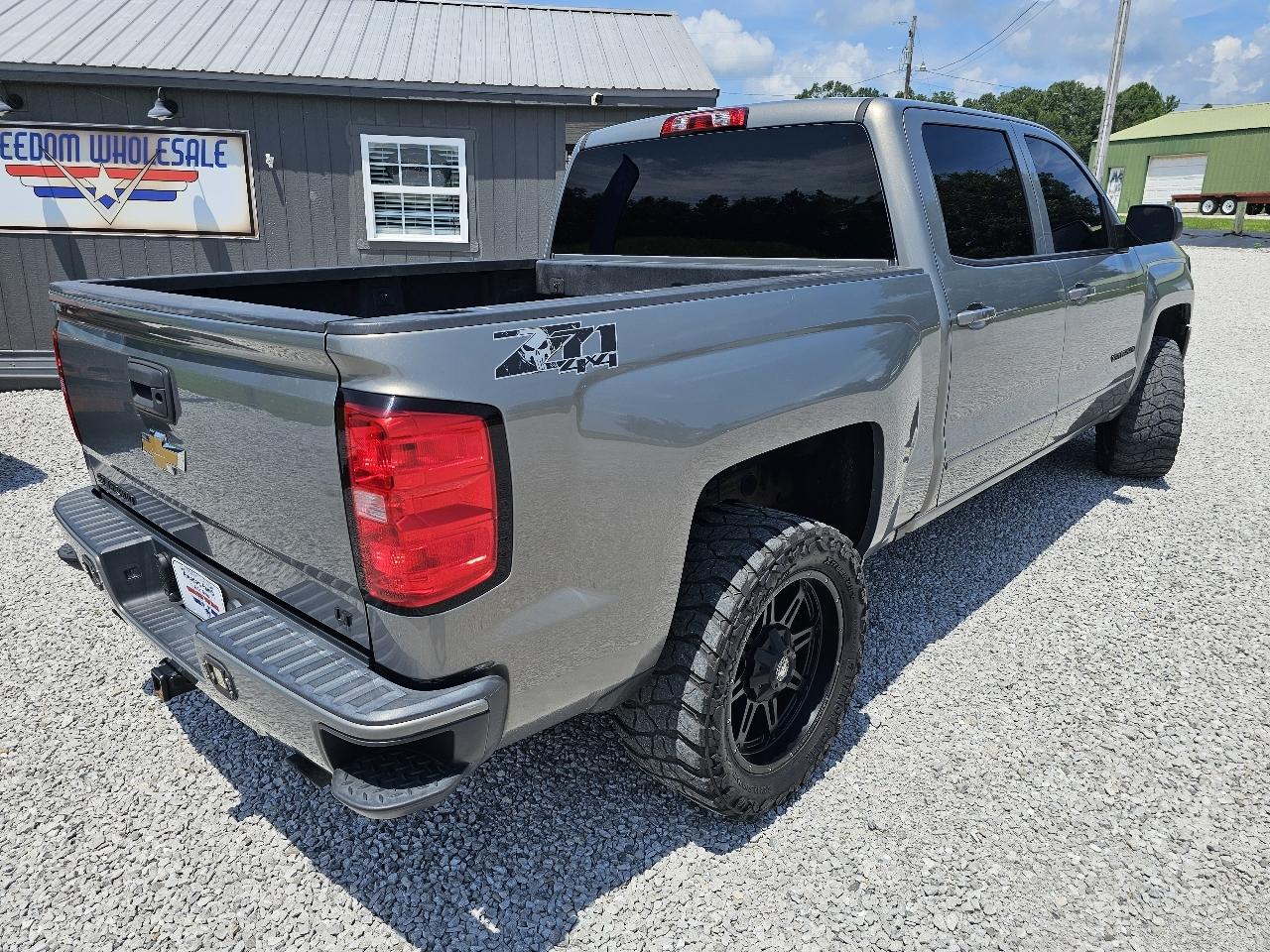 Chevrolet Silverado 1500 LT Z71 Crew Cab 4WD 2017
