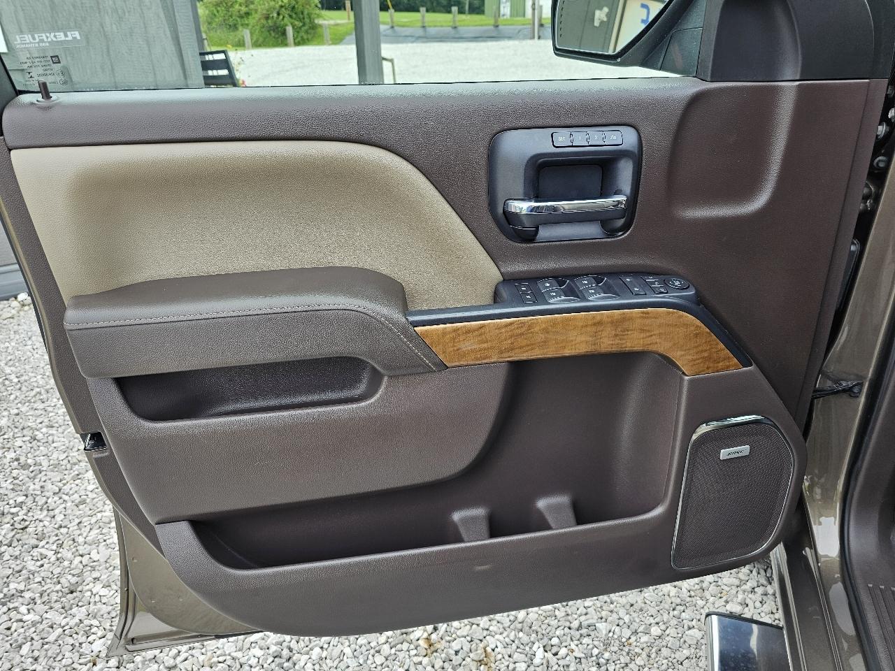 Chevrolet Silverado 1500 LTZ Crew Cab 2WD 2014