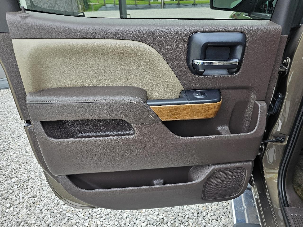 Chevrolet Silverado 1500 LTZ Crew Cab 2WD 2014