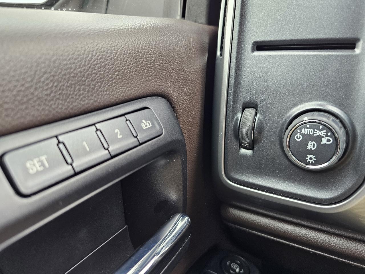 Chevrolet Silverado 1500 LTZ Crew Cab 2WD 2014