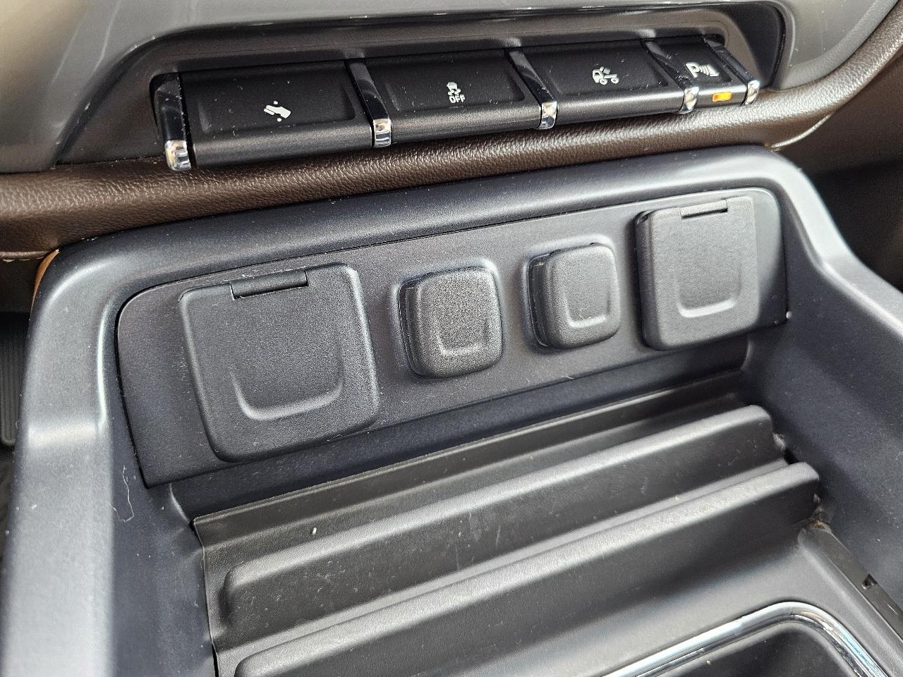 Chevrolet Silverado 1500 LTZ Crew Cab 2WD 2014