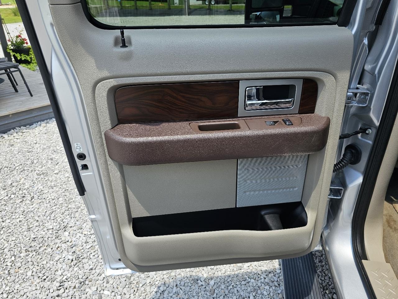 Ford F-150 Platinum SuperCrew 6.5-ft. Bed 4WD 2010