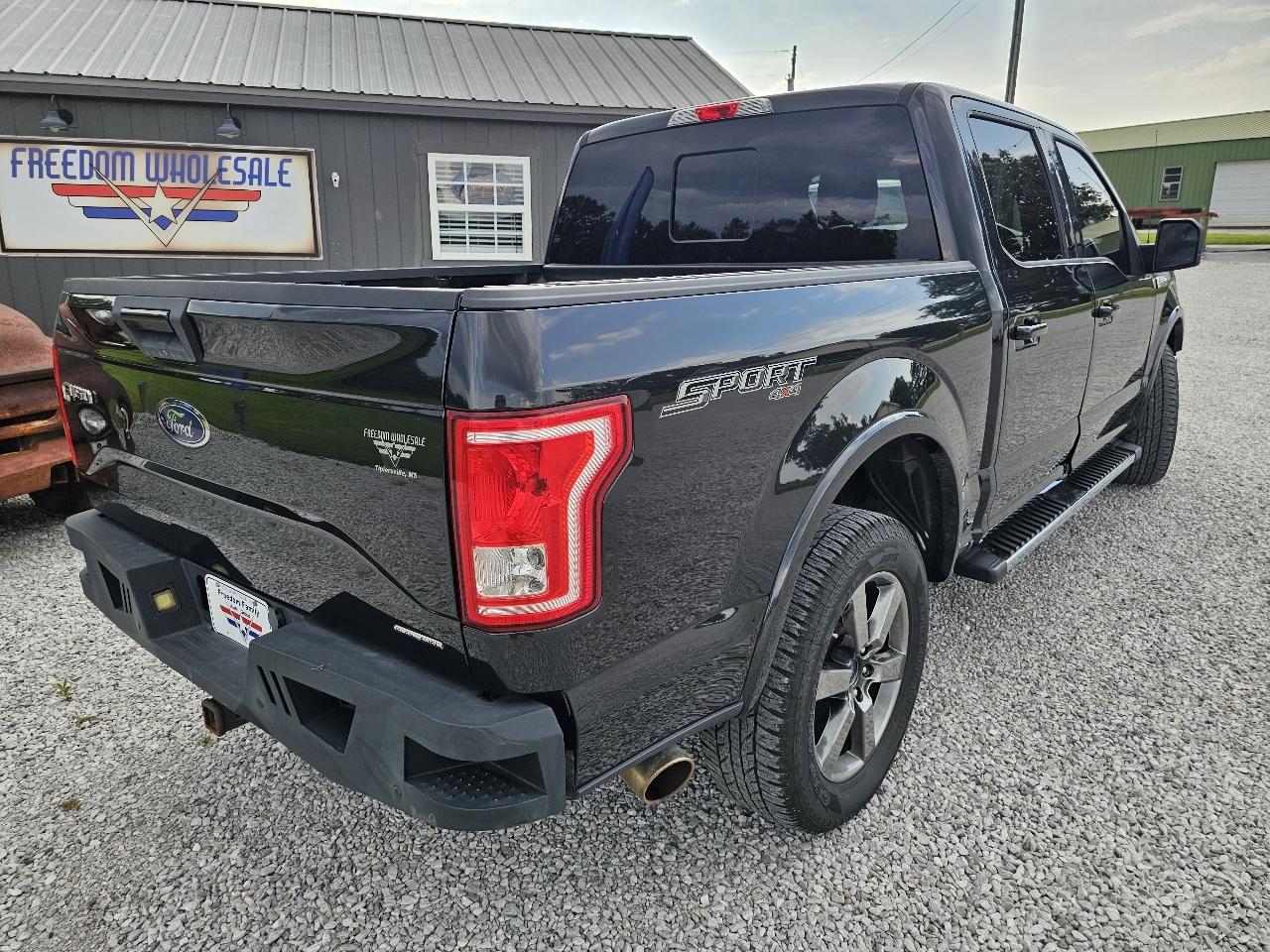 Ford F-150 XLT SuperCrew 5.5-ft. Bed 4WD 2015