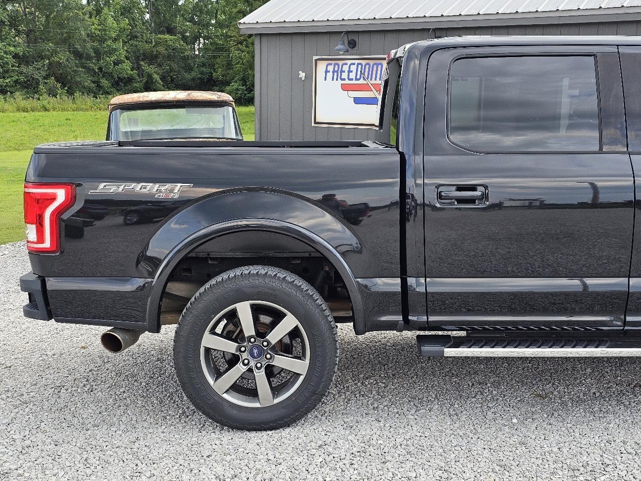 Ford F-150 XLT SuperCrew 5.5-ft. Bed 4WD 2015