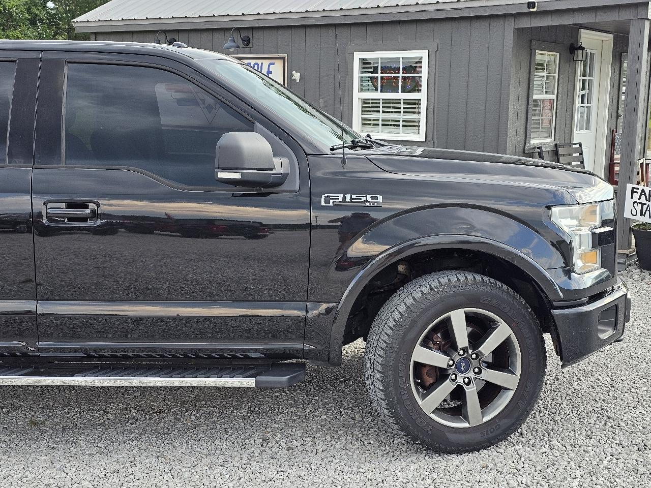 Ford F-150 XLT SuperCrew 5.5-ft. Bed 4WD 2015