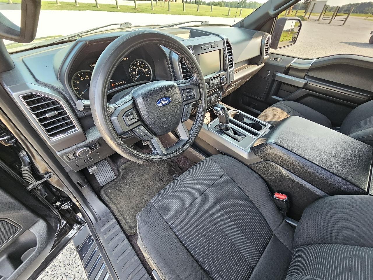 Ford F-150 XLT SuperCrew 5.5-ft. Bed 4WD 2015