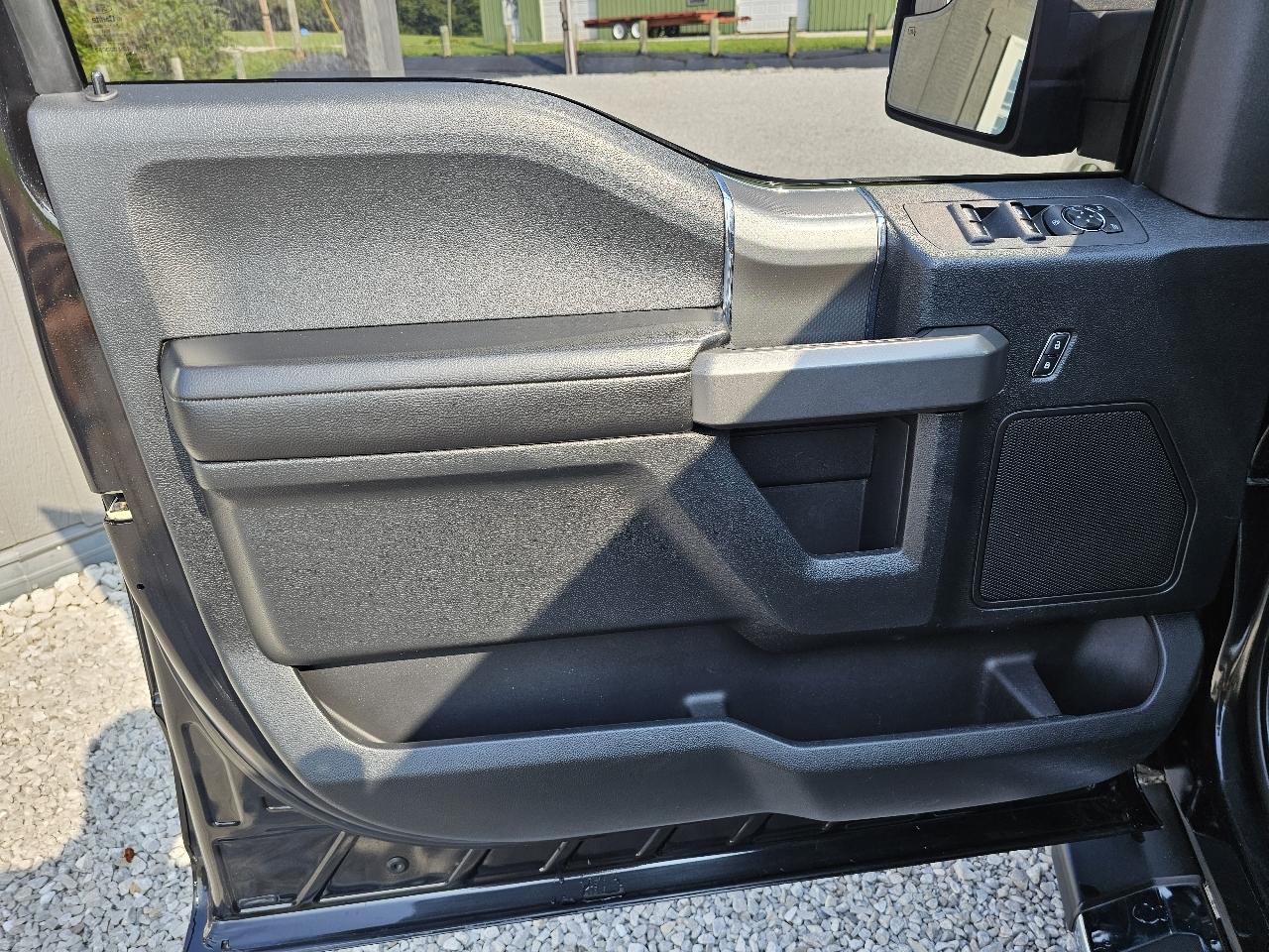 Ford F-150 XLT SuperCrew 5.5-ft. Bed 4WD 2015